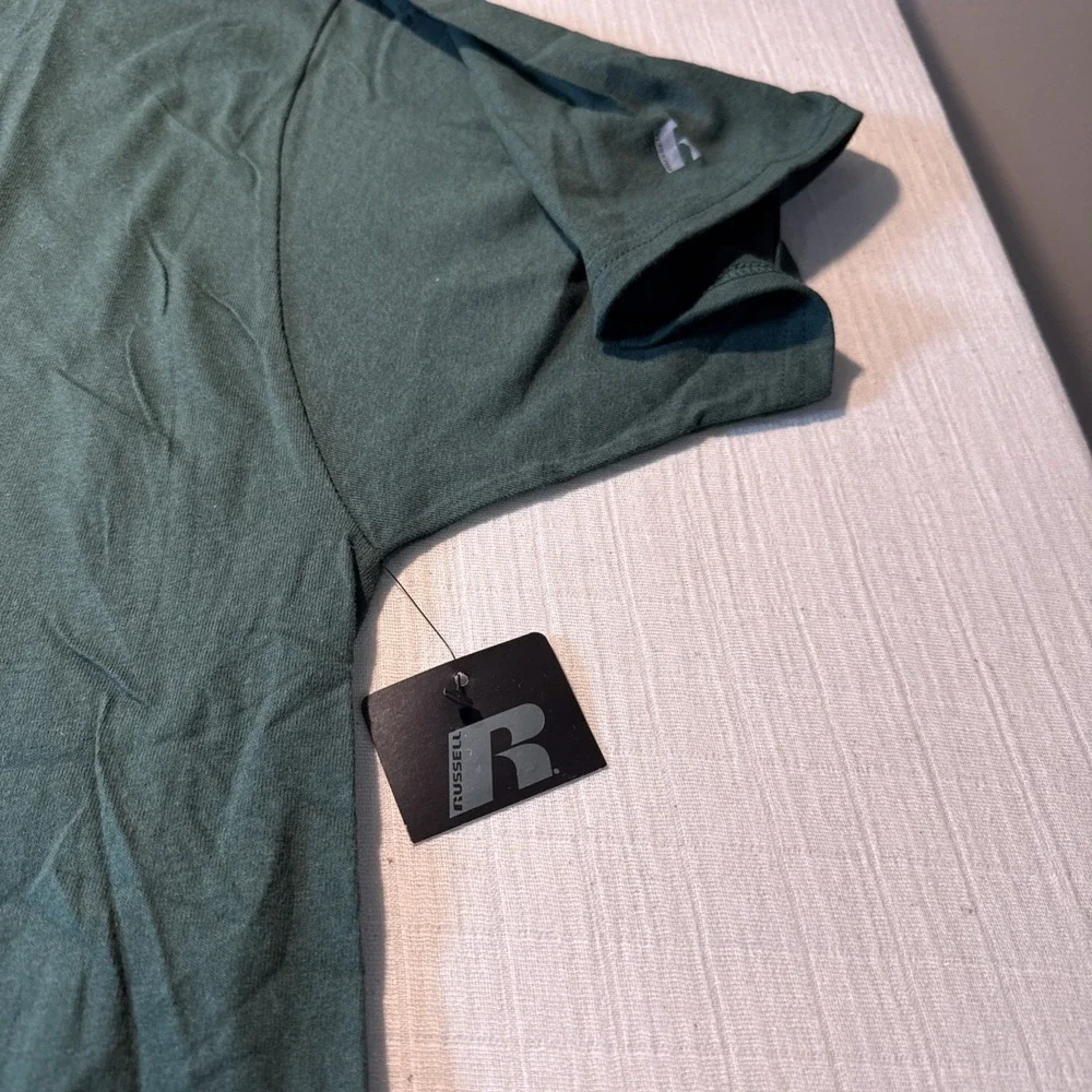 UVU Wolverines T-shirt Hunter Green 2XL by Russell NEW‎